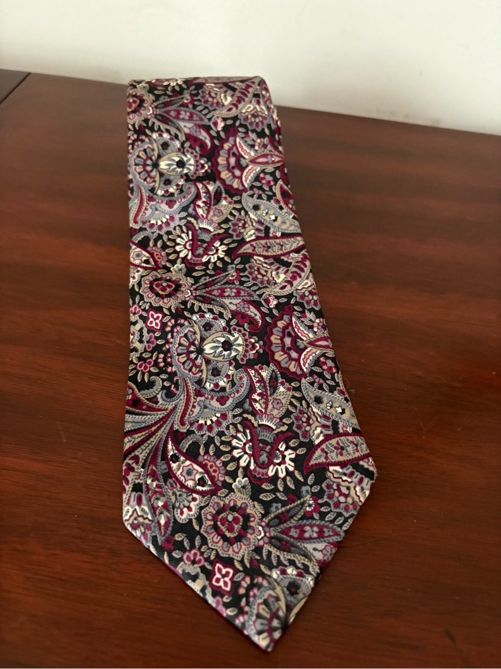 Christian Dior Men’s Luxury Tie Black Pink Burgundy Floral Paisley USA 100% Silk